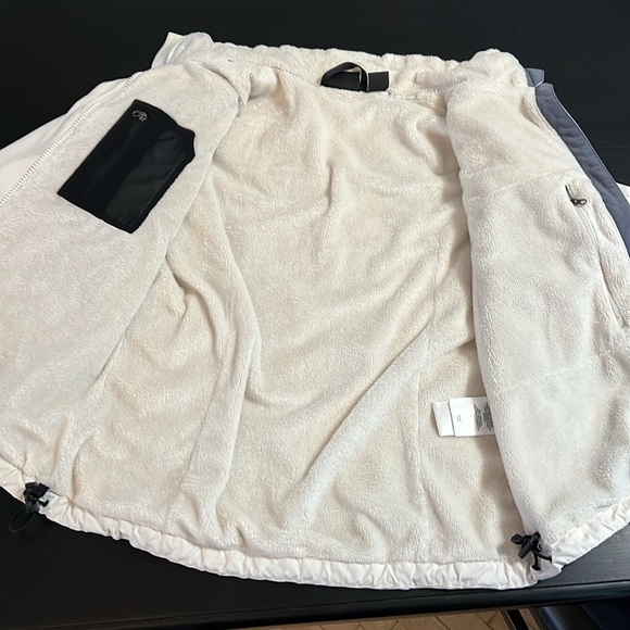 Mountain Hardwear White Conduit Windproof Softshell Jacket Women’s Size small - Picture 8 of 11